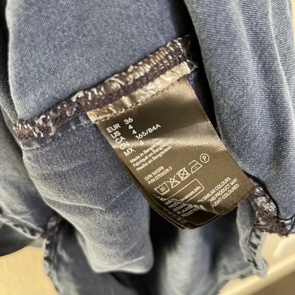 H&M Women Blue Denim Shift Dress Chambray Short Sleeve V-Neck Tunic Girly Size 4 - Picture 6 of 8